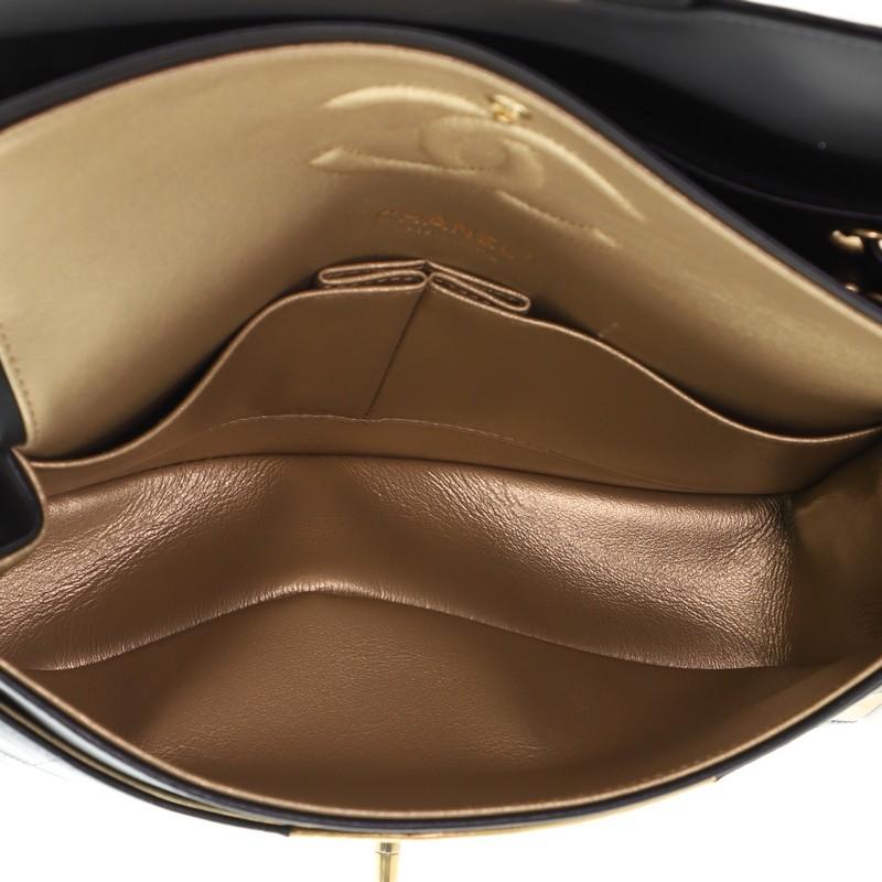 Borsa Chanel Classic con doppia patta in pelle di vitello patchwork goffrata con coccodrillo e pitone 1