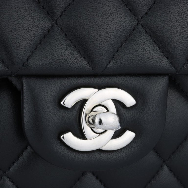 Beige pre-owned Chanel medium 2006-2008 Classic silver hardware