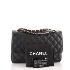 Klassische Chanel-Doppelklappentasche aus gestepptem Kaviar Jumbo
