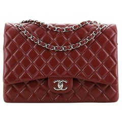 Chanel Klassische Tasche mit doppelter Klappe aus gestepptem Kaviarleder Maxi