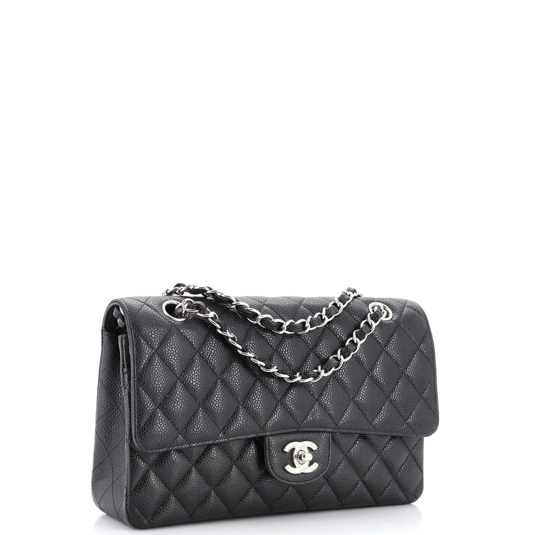 Chanel Classic Double Flap Bag Quilted Caviar Medium In Good Condition In NY, NY