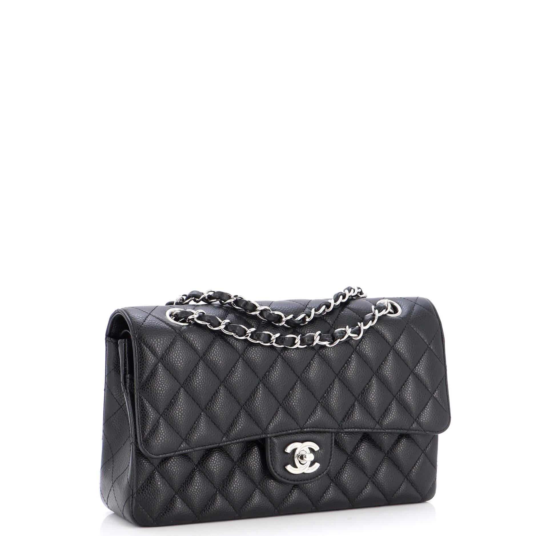 Chanel Classic Double Flap Bag Quilted Caviar Medium In Good Condition In NY, NY