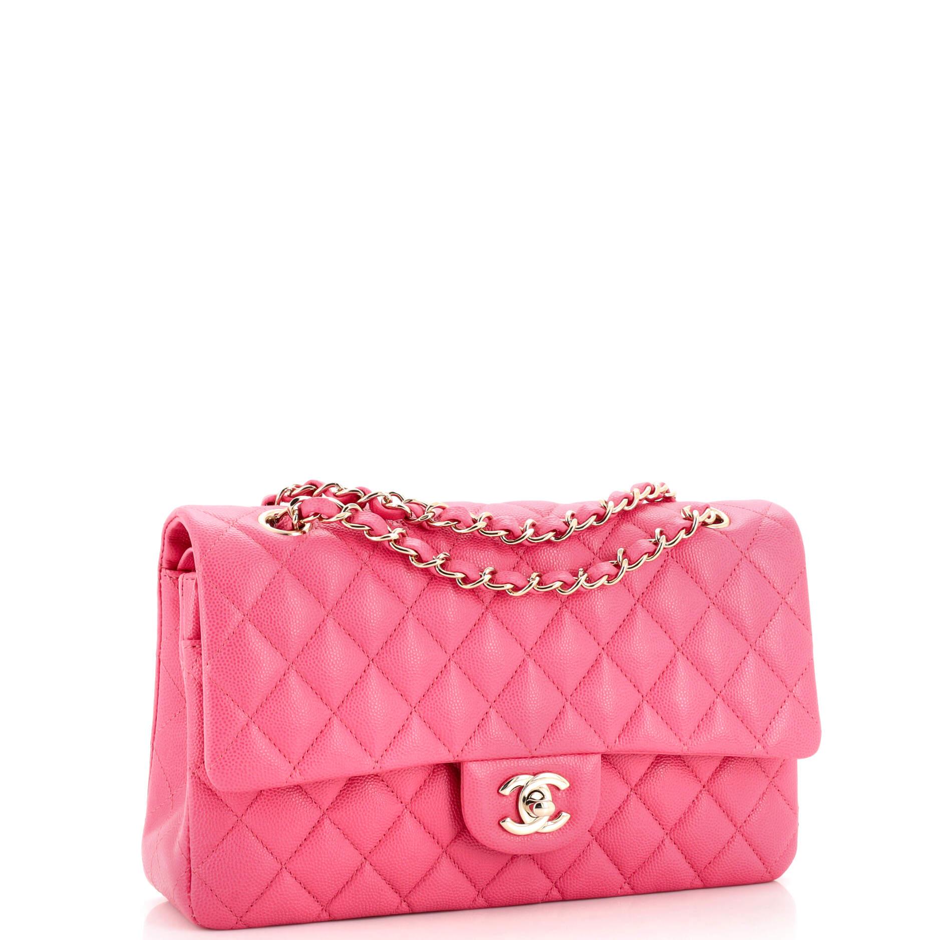 Chanel Classic Double Flap Bag Quilted Caviar Medium In Good Condition For Sale In NY, NY