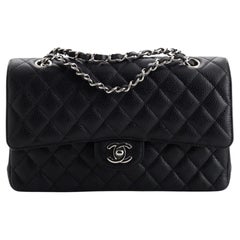 Sac à double rabat classique Chanel matelassé Caviar Medium
