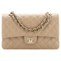 Sac à double rabat classique Chanel matelassé Caviar Medium