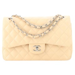 Klassische Chanel-Doppelklappentasche aus gestepptem Lammfell Jumbo