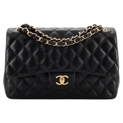 Klassische Chanel-Doppelklappentasche aus gestepptem Lammfell Jumbo