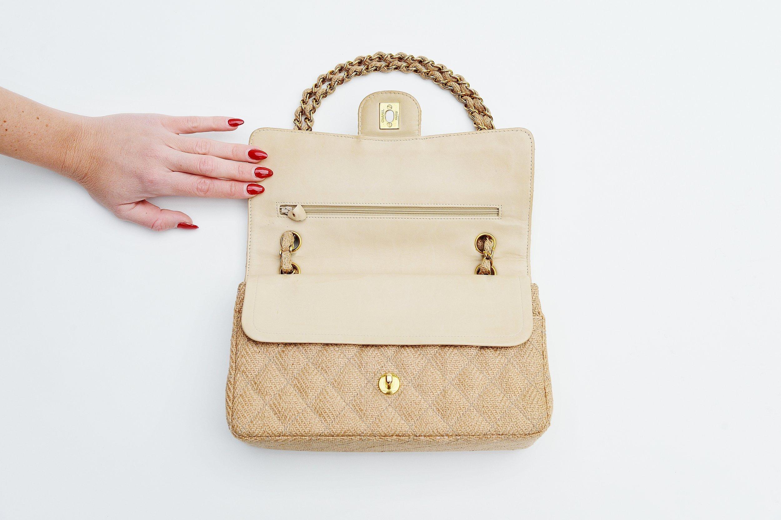 Chanel Classic Double Flap Bag Sisal Beige Gold Hardware  In Good Condition In Roosendaal, NL