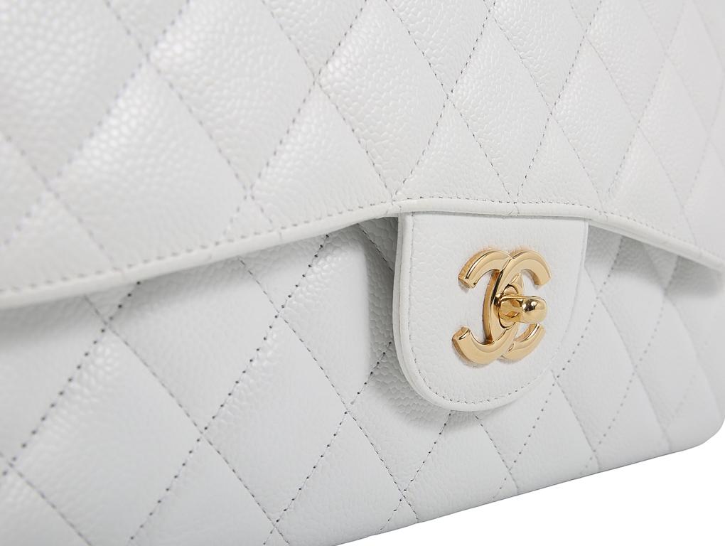 CHANEL CLASSIC DOUBLE FLAP JUMBO BAG - White Caviar Leather For Sale 5