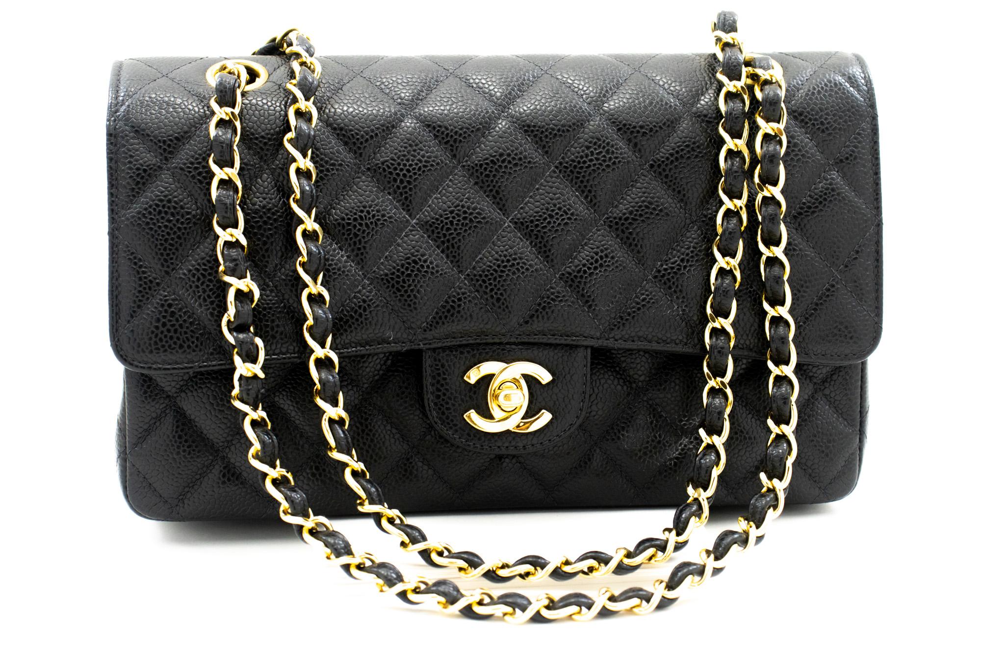 An authentic CHANEL Classic Double Flap Medium Chain Shoulder Bag Black Quilted. The color is Black. The outside material is Leather. The pattern is Solid. This item is Vintage / Classic. The year of manufacture would be 1997-1999.
Conditions &