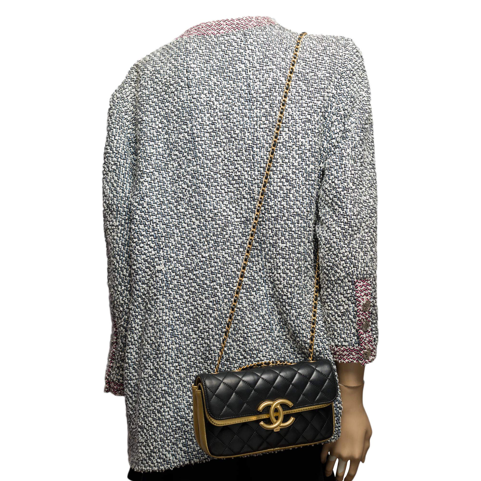 Borsa a tracolla Chanel Classic a doppia patta in pelle trapuntata nera e oro , GHW 6