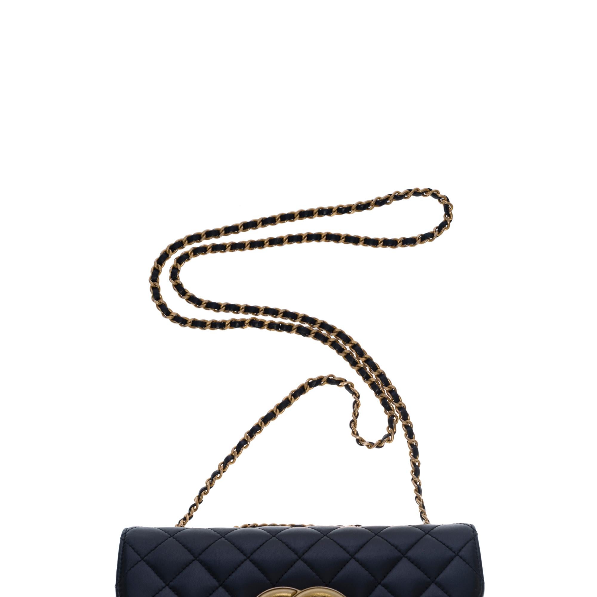 Chanel Classic double flap shoulder bag in black and gold quilted leather , GHW 1