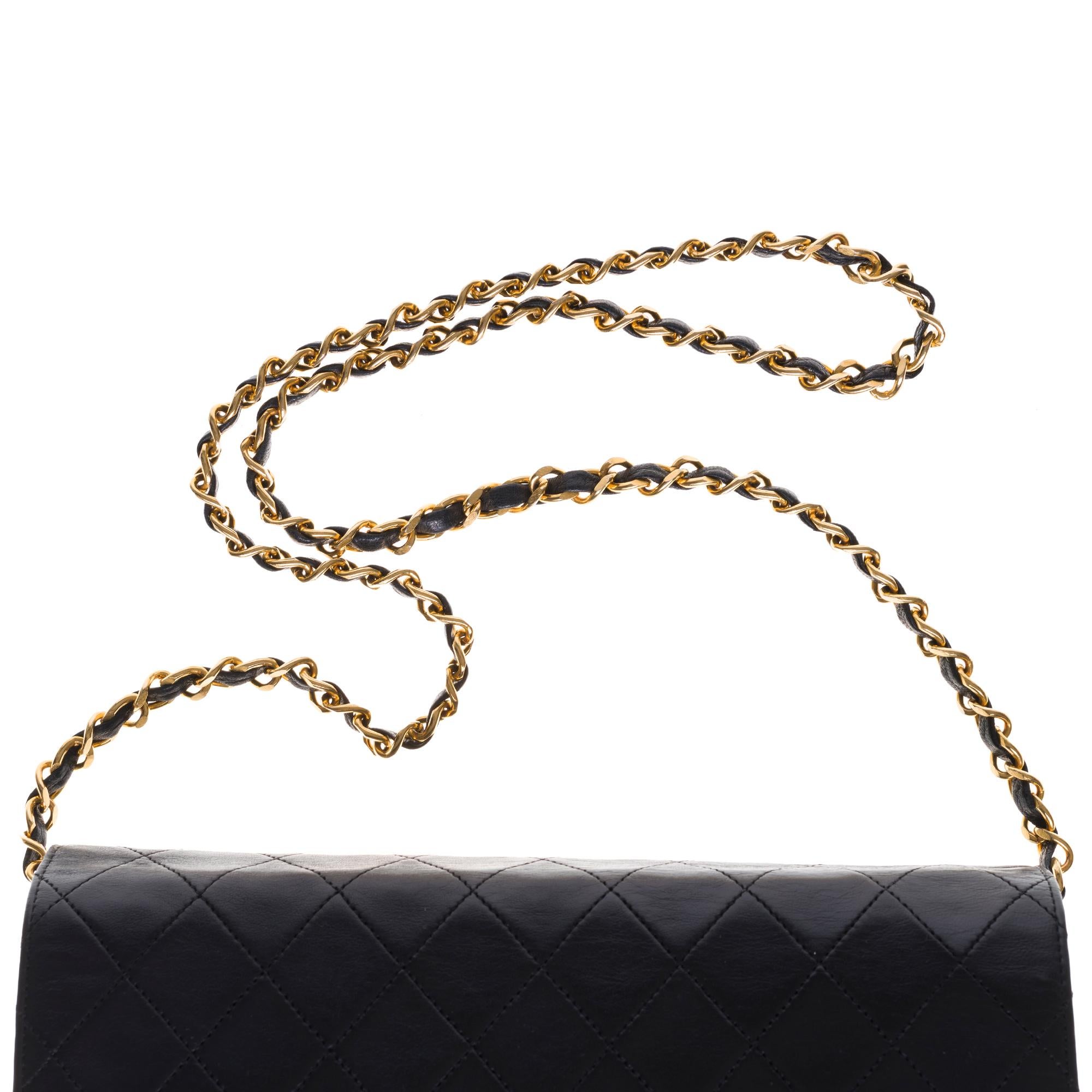 Chanel Classic double Flap shoulder bag in Black quilted lambskin and GHW 4