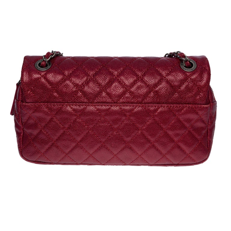 Chanel Classic Double flap shoulder bag in red caviar quilted leather ...
