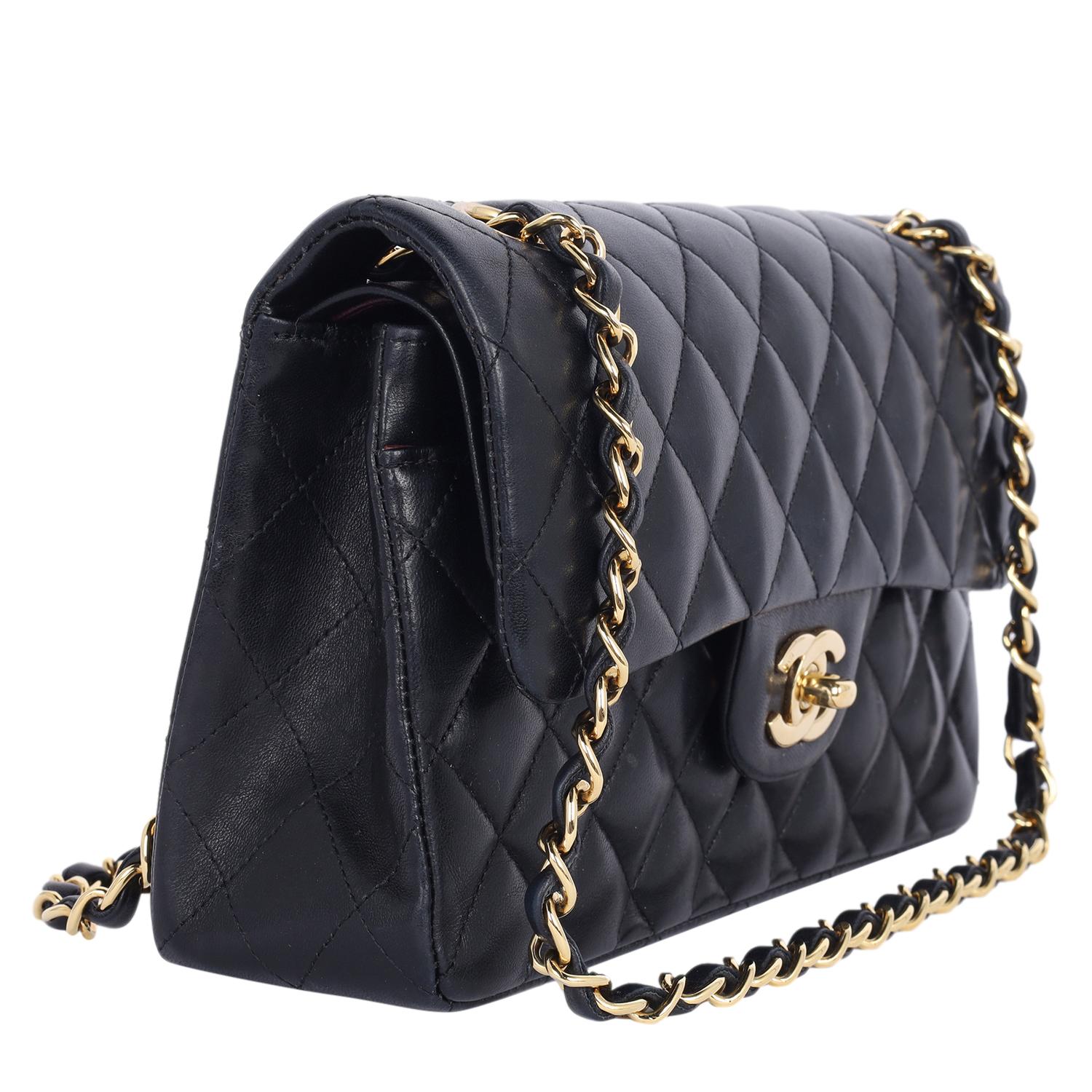 Chanel Classic Double Flap Small Bag Gestepptes Lammfell Schwarz im Angebot 1