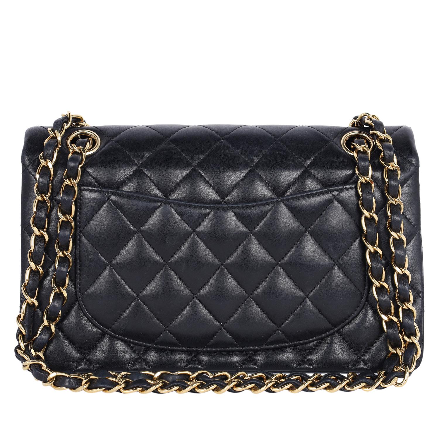 Chanel Classic Double Flap Small Bag Gestepptes Lammfell Schwarz im Angebot 3