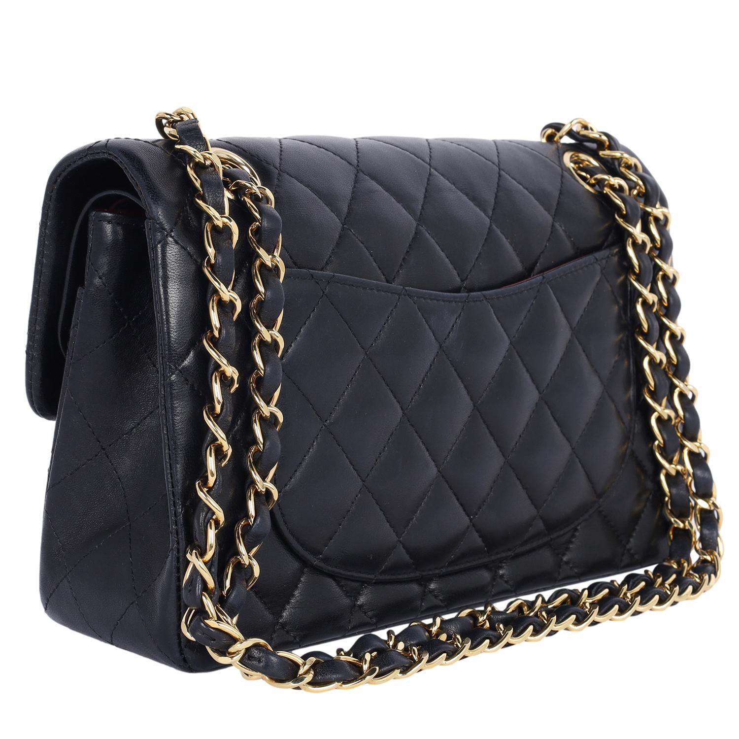 Chanel Classic Double Flap Small Bag Gestepptes Lammfell Schwarz im Angebot 4