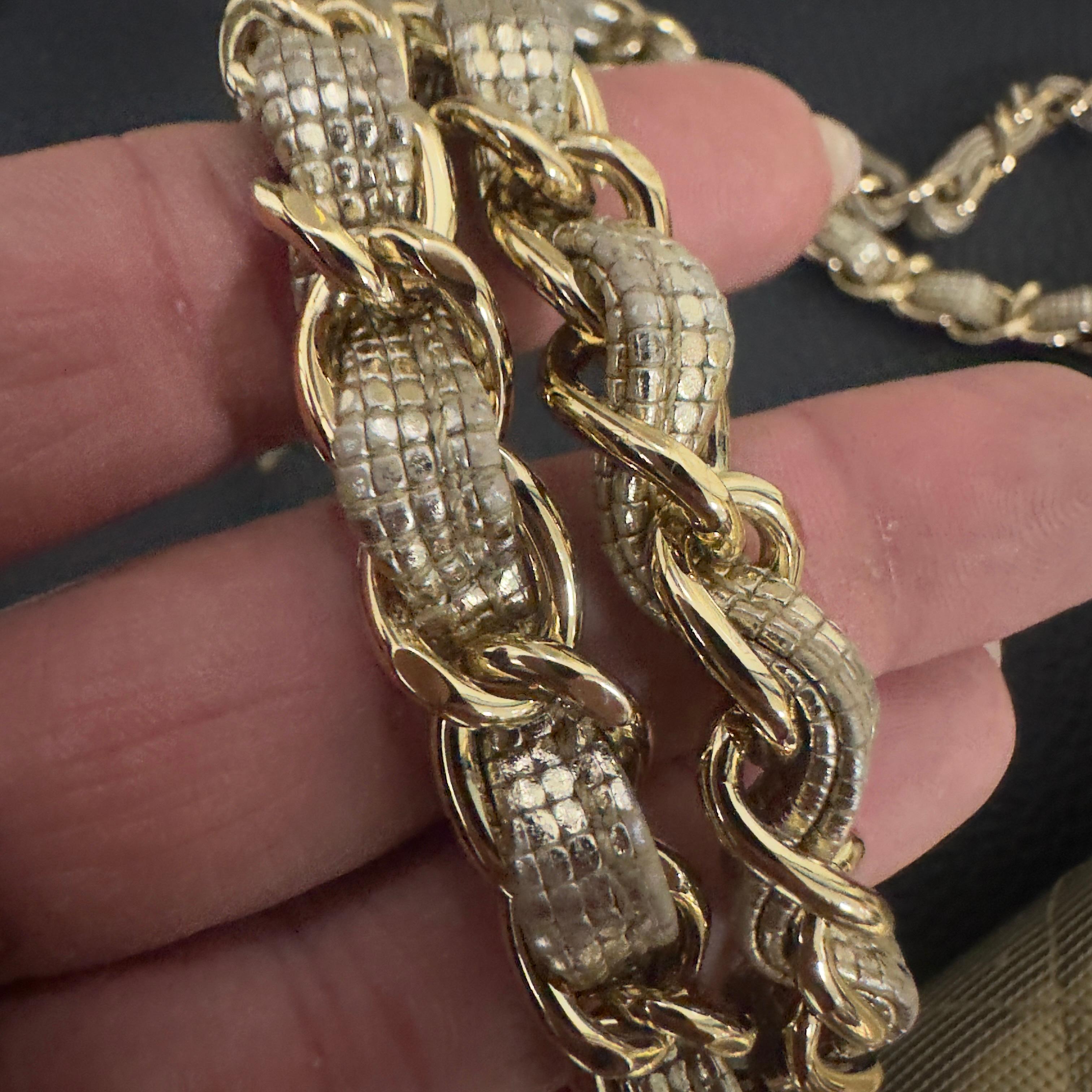 Chanel Classic Flap 25 cm - Caviar Oro Metálico - Serie 21 en venta 11