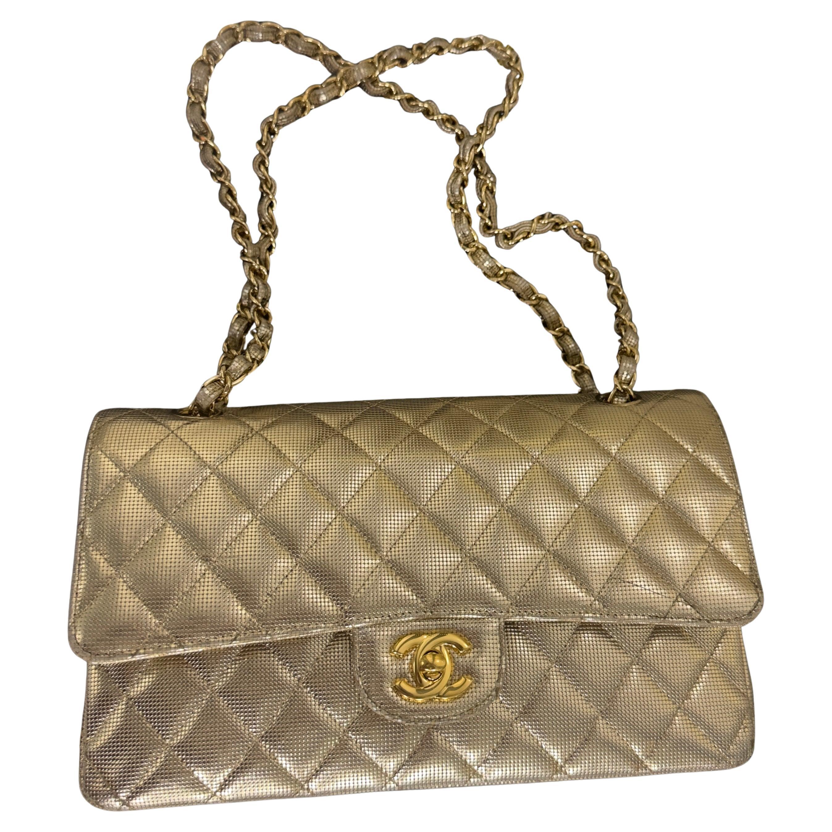 Chanel Classic Flap 25 cm – Metallic Gold Caviar – Serie 21
