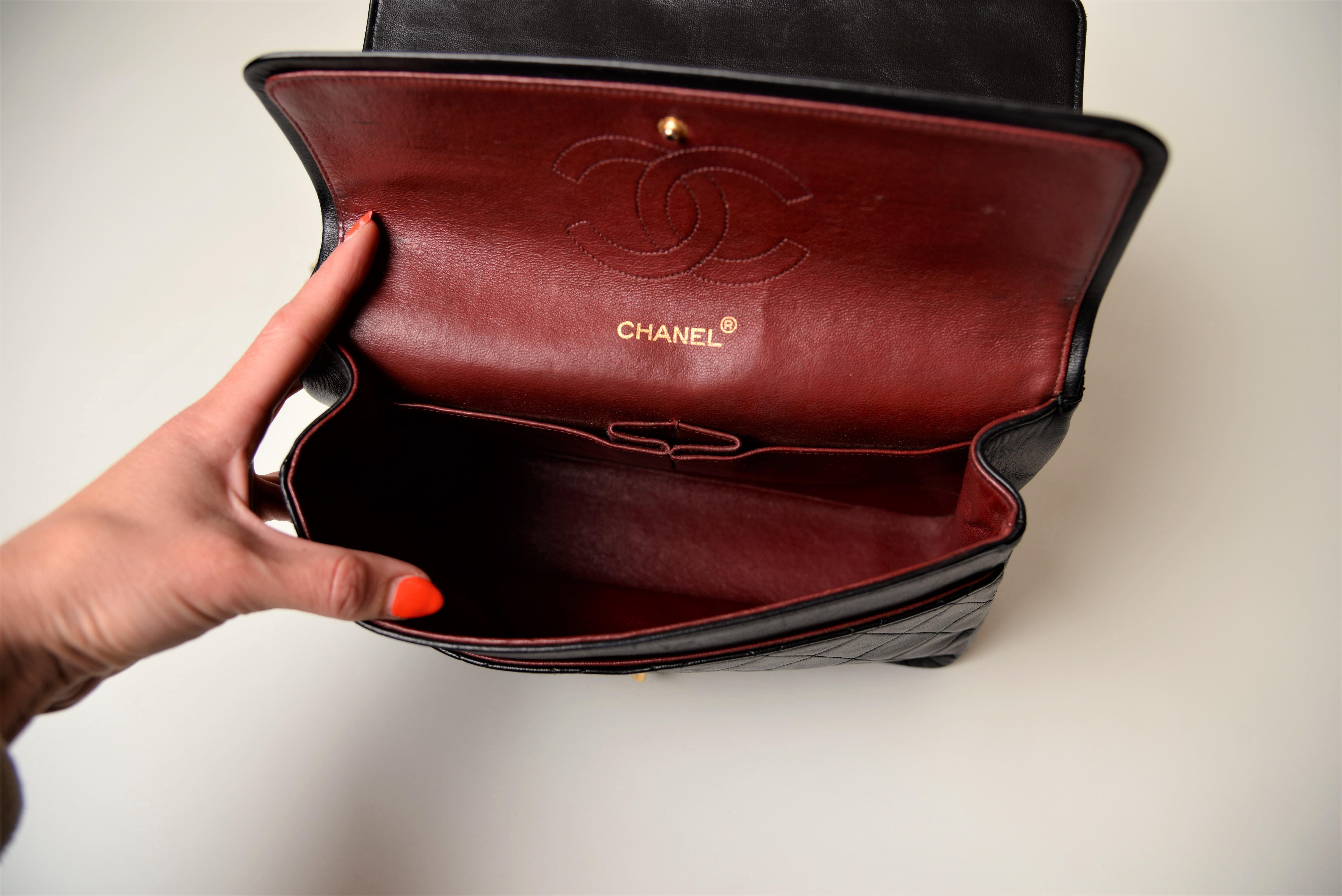 Chanel Classic Flap 2.55 coco 27 Black Lambskin Vintage 5