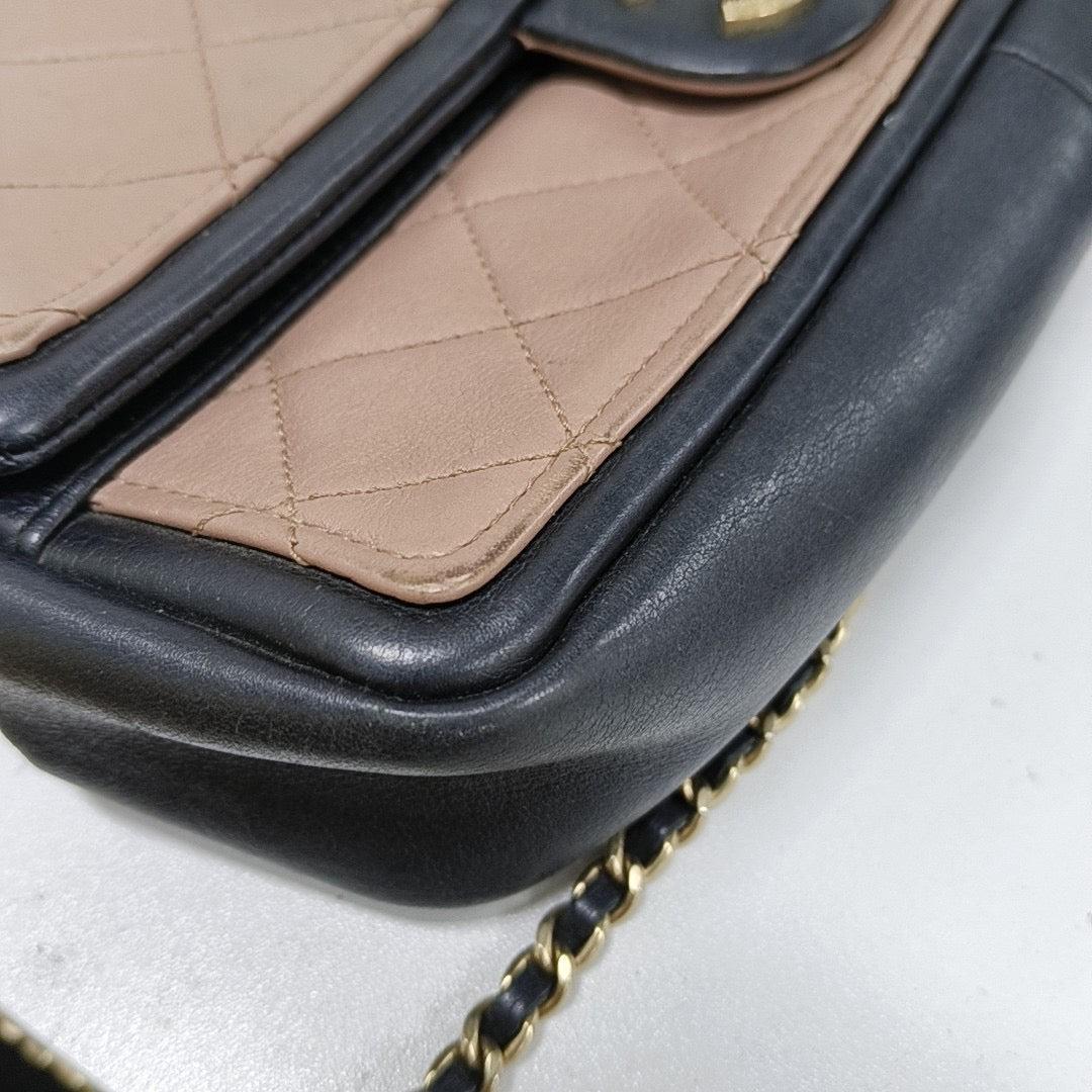 Chanel Classic Flap Bag Calfskin Leather 2014 Medium Nude Pink with Black Trim For Sale 11