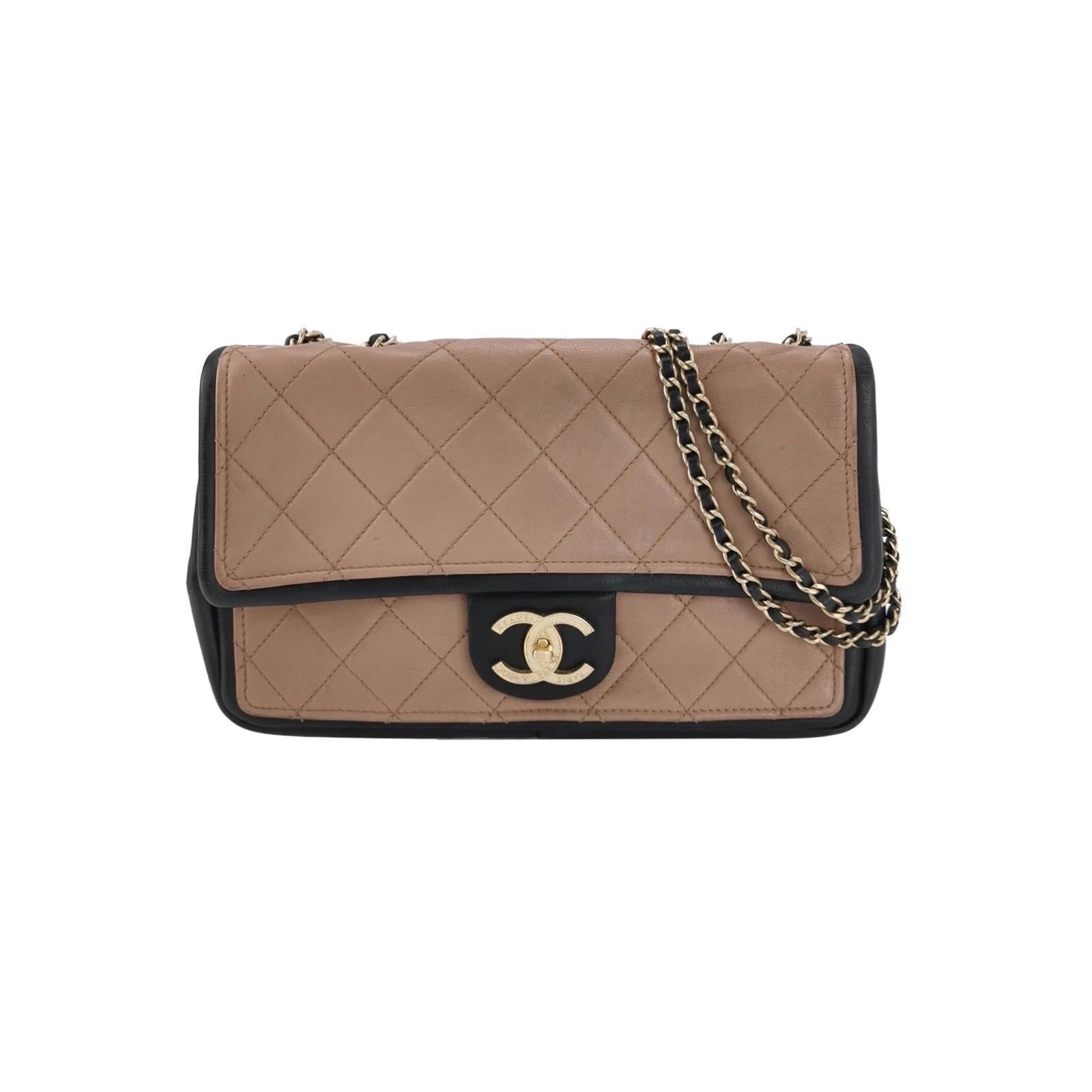 Chanel Classic Flap Bag in pelle di vitello 2014 media rosa nudo con finiture nere