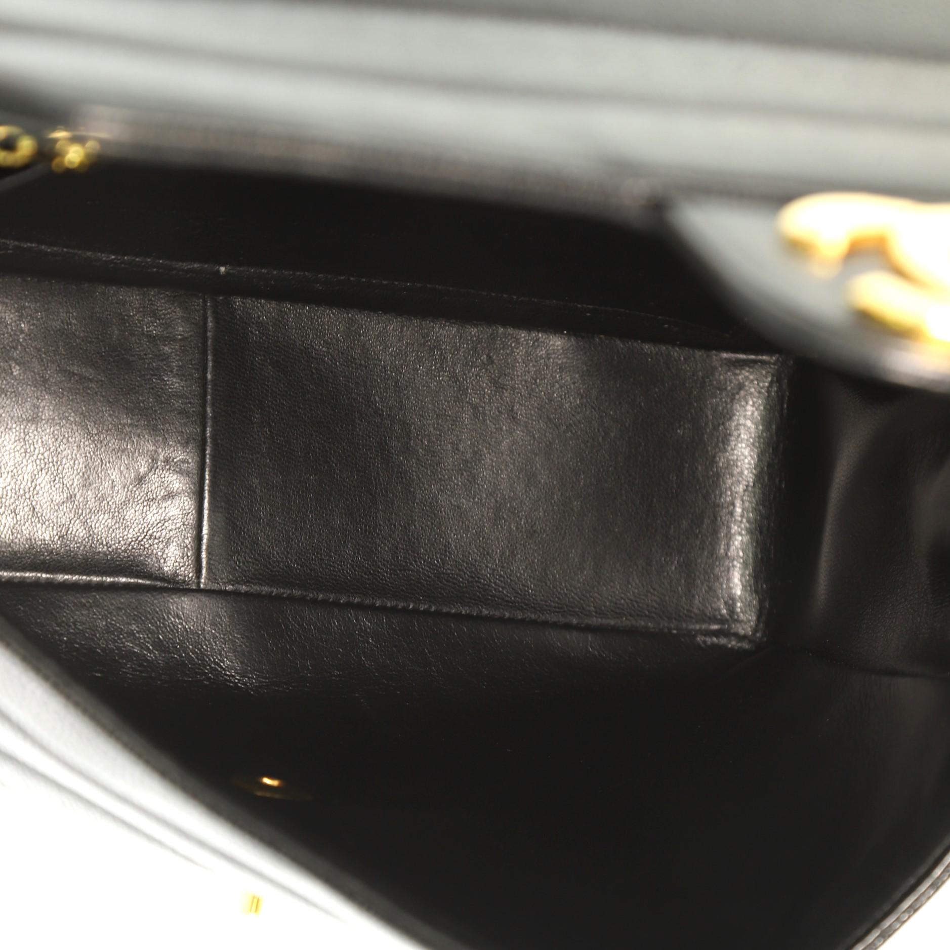 Chanel Classic Flap Bag Horizontal Quilted Caviar Jumbo 3