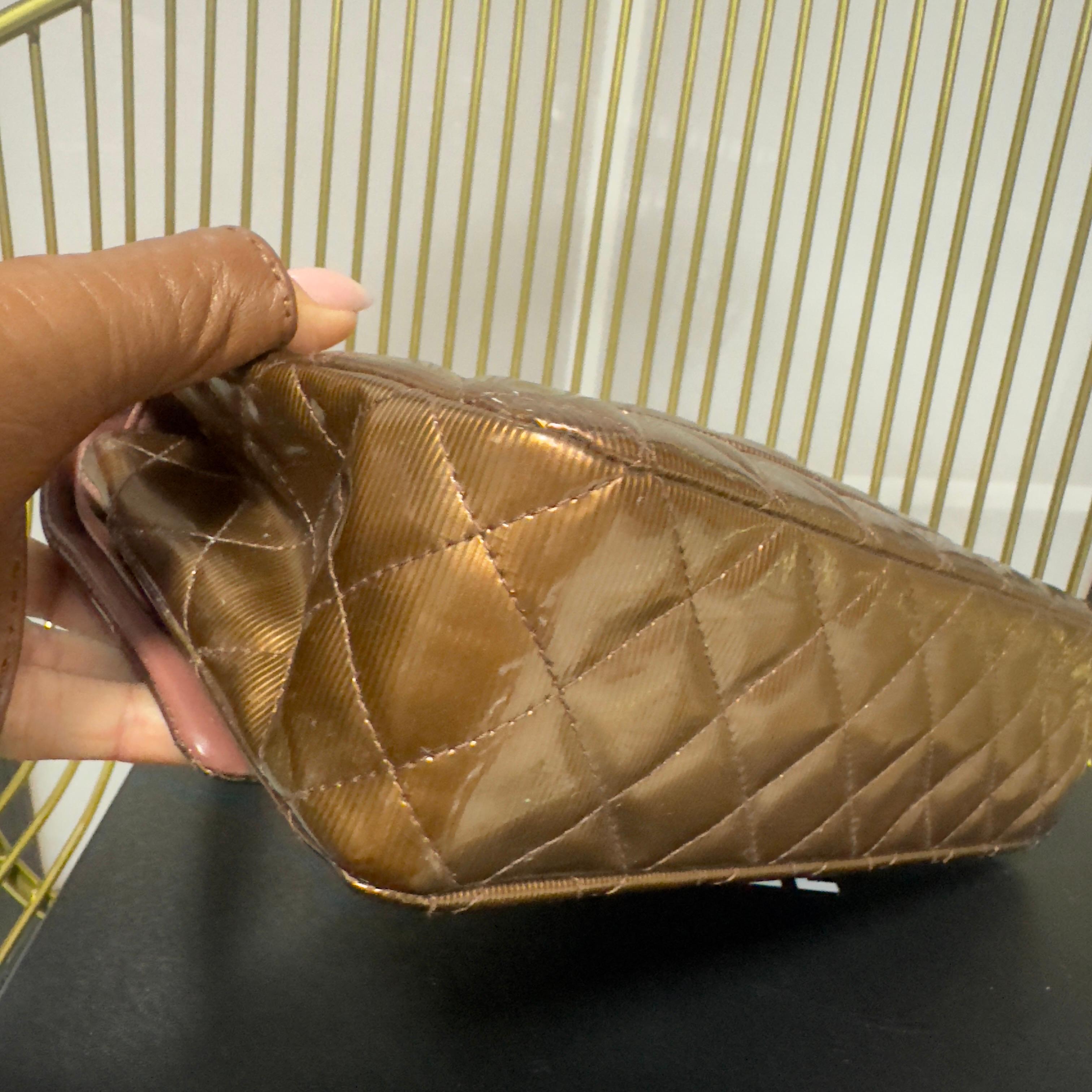 Sac à rabat classique Chanel en bronze métallique  - Collection 2012/2013 en vente 1