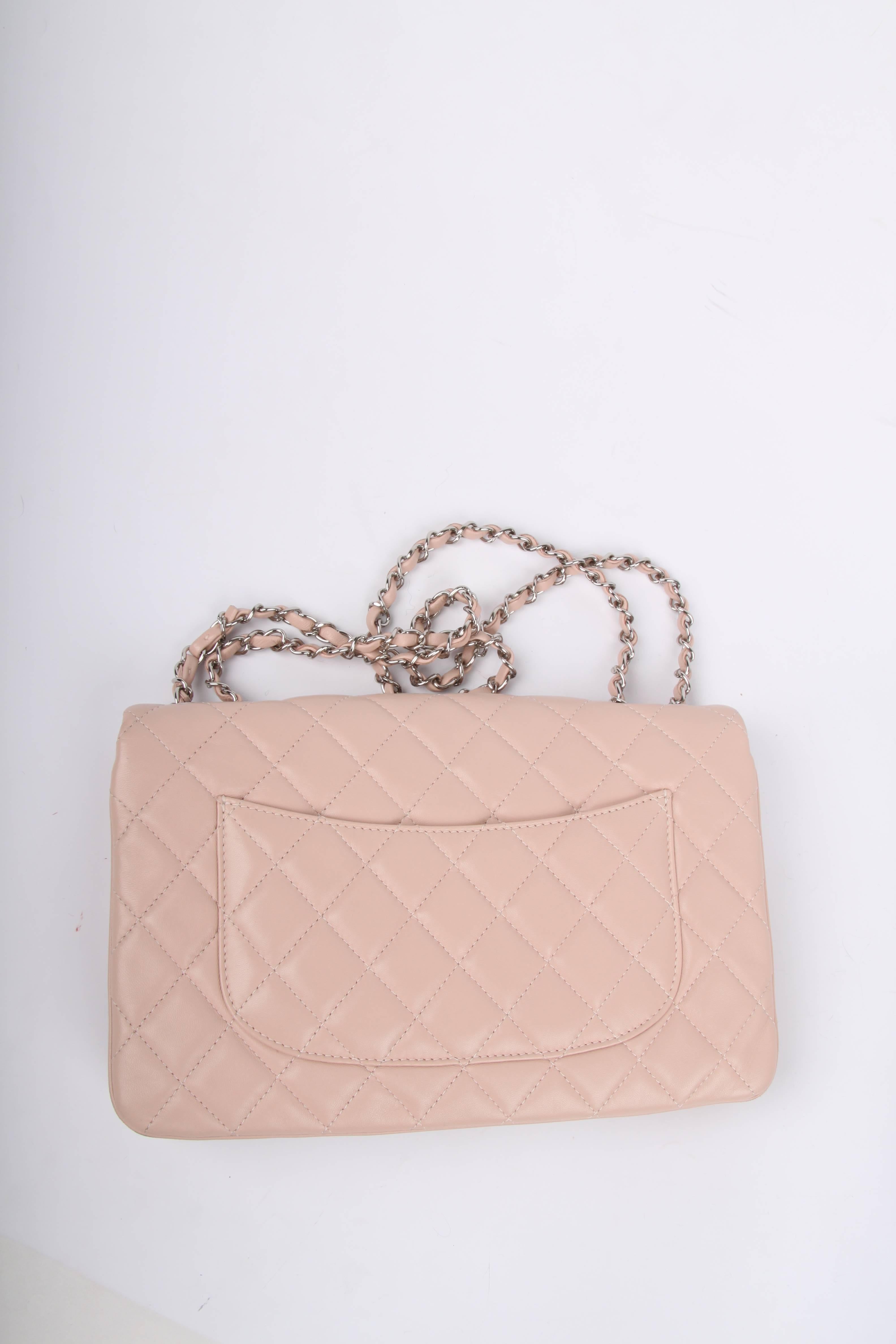 Chanel Classic Flap Bag Jumbo 3 - dusty pink In Excellent Condition In Baarn, NL