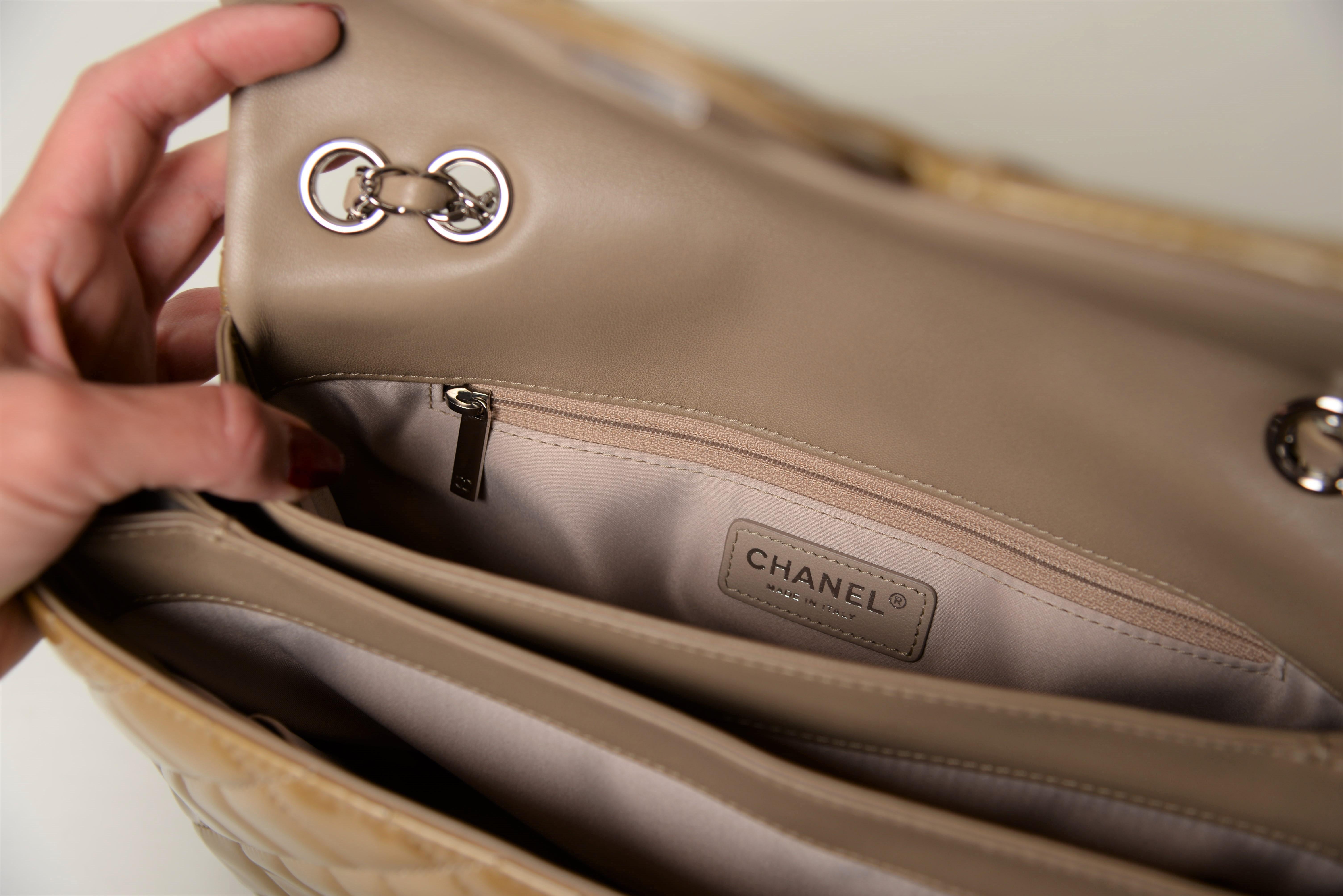 Chanel Classic Flap Bag Patent Leather Full-Set 6