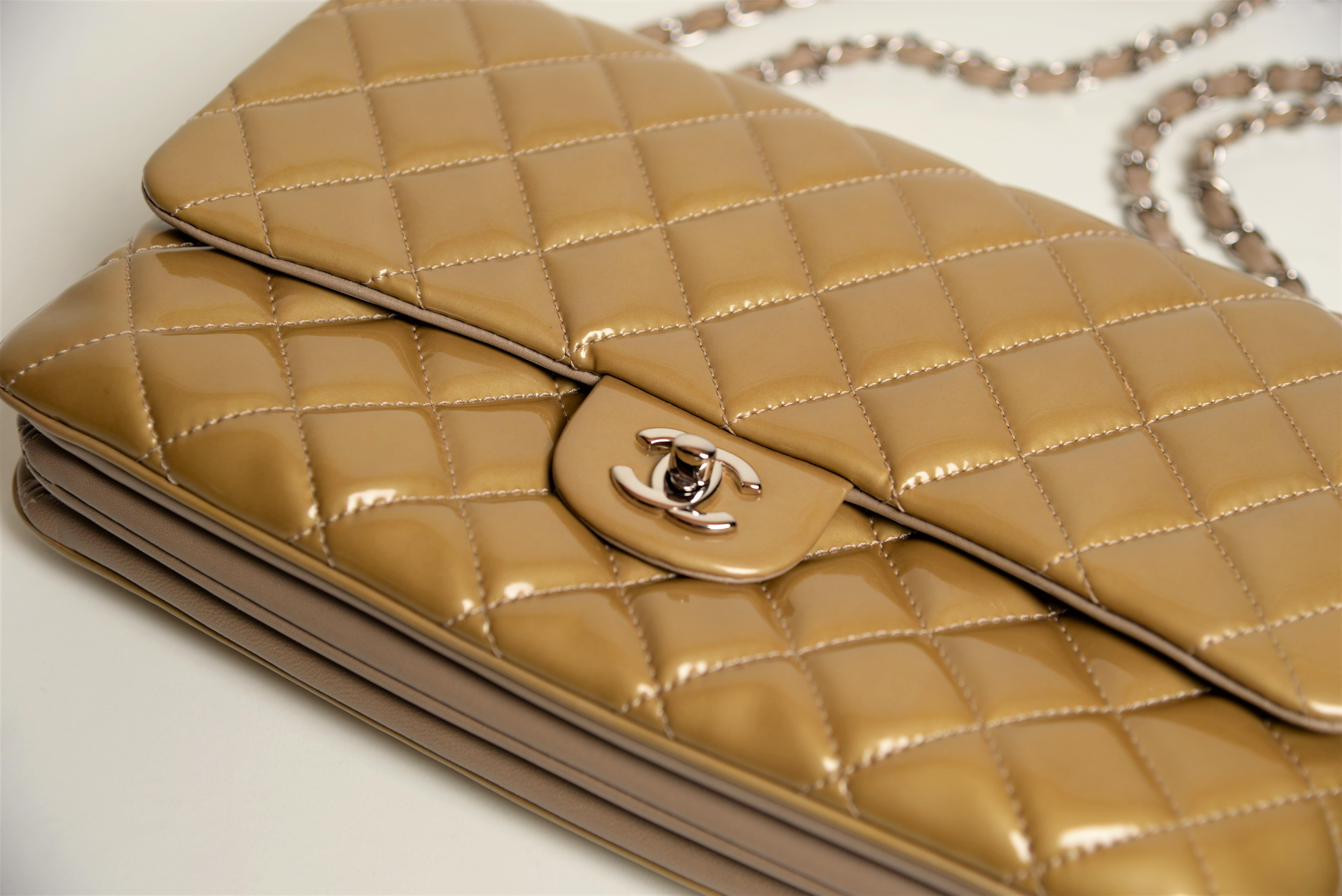 Women's or Men's Chanel Classic Flap Bag Patent Leather Full-Set
