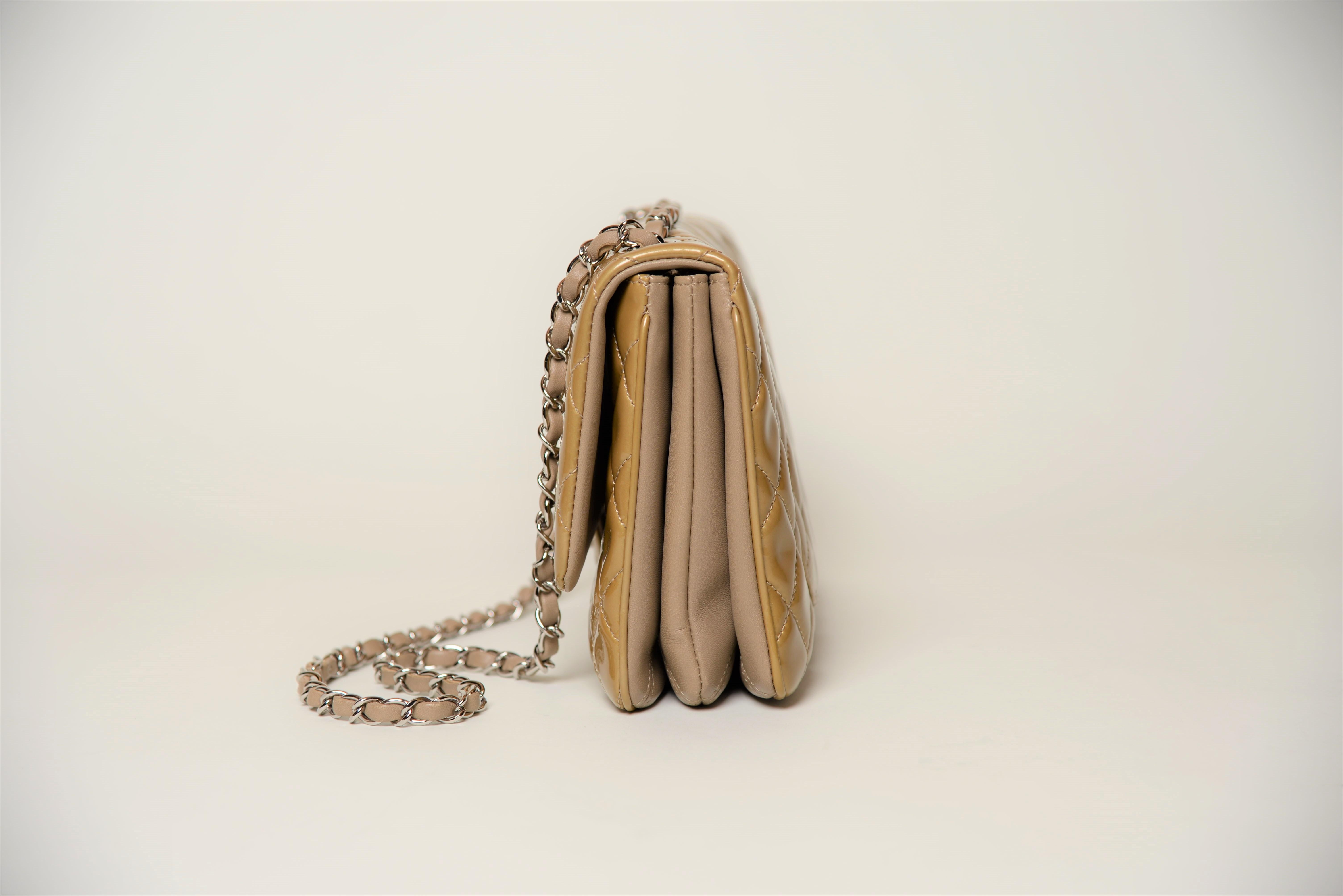 Chanel Classic Flap Bag Patent Leather Full-Set 1