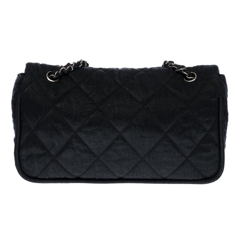 Chanel Classic Flap bag shoulder bag in black quilted fabric and