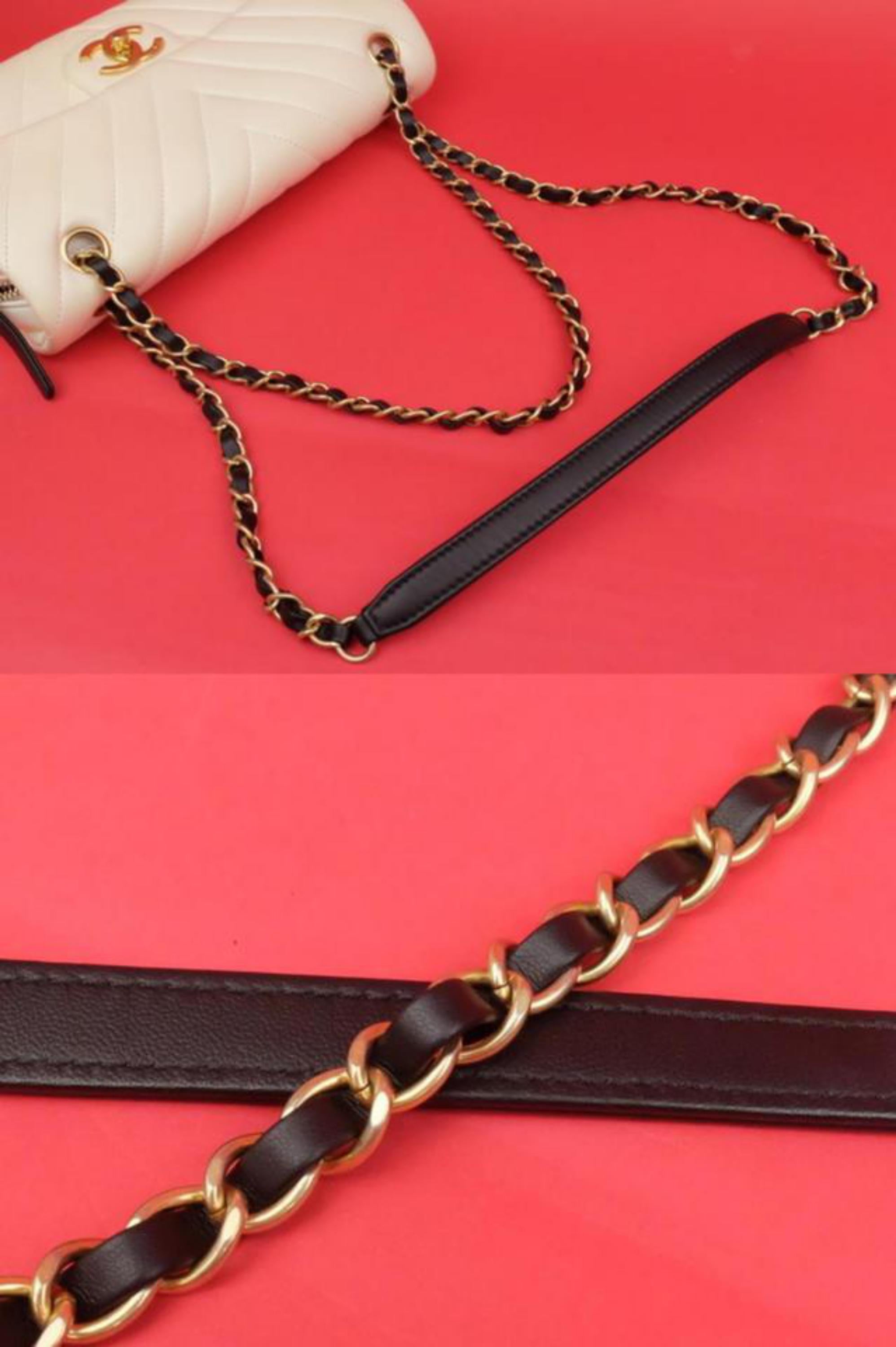 This item will ship out immediately.
Previously owned, unless otherwise stated.
Date Code/Serial Number: 21113401
Made In: Italy
Measurements: Length: 10