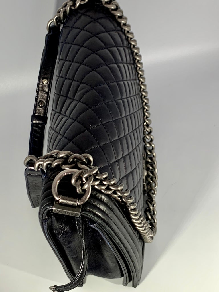 chanel classic flap navy blue