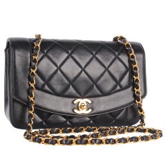 CHANEL Classic Flap CC Leather Diana 22 Cross Body Bag Black
