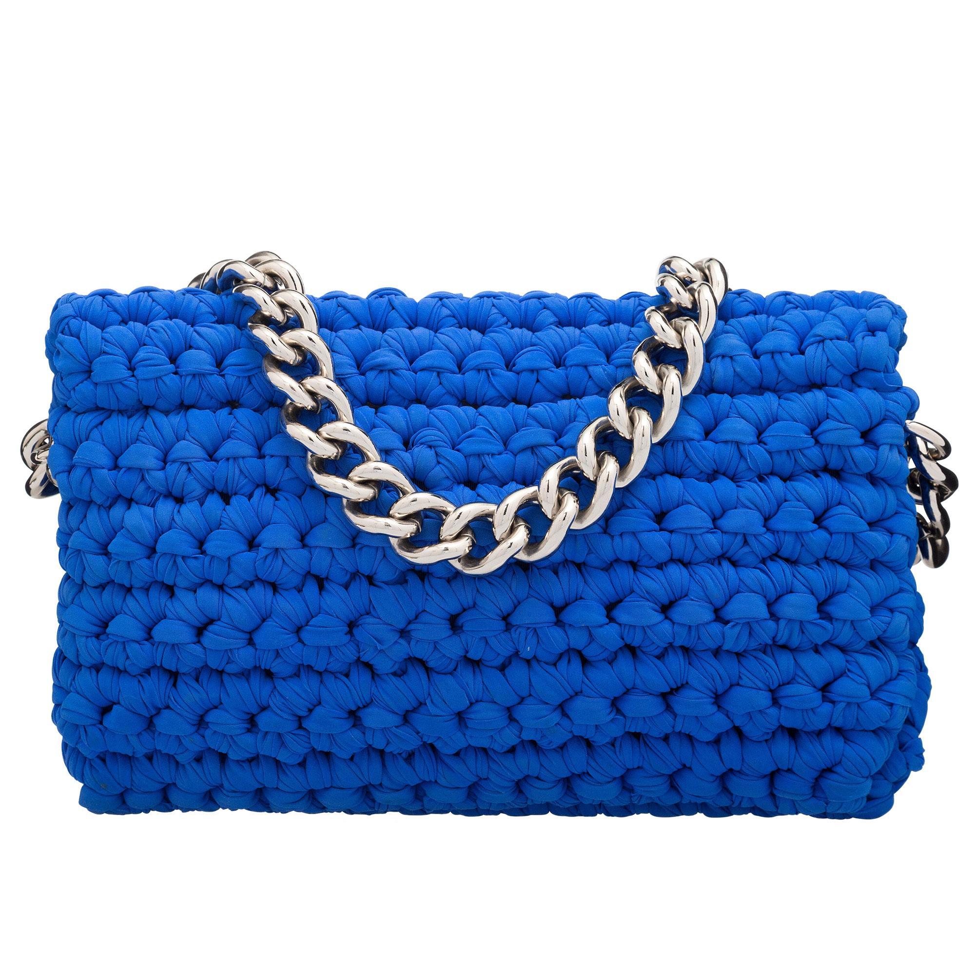 Chanel Classic Flap Electric Crochet Collectors Sac à bandoulière en tissu bleu en vente 4
