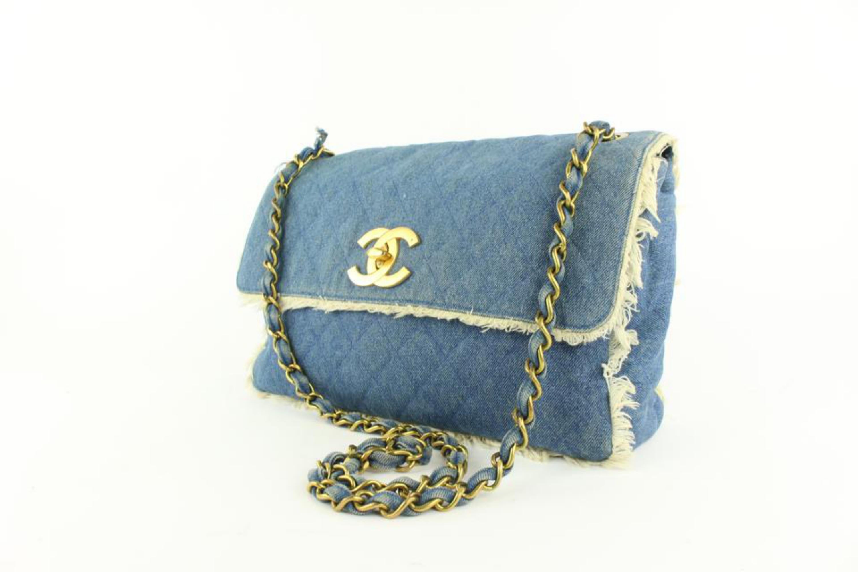 Chanel Classic Flap Extra Large Quilted Maxi Cc 1cz1016 Blue Denim Cross Body  In Good Condition For Sale In Forest Hills, NY