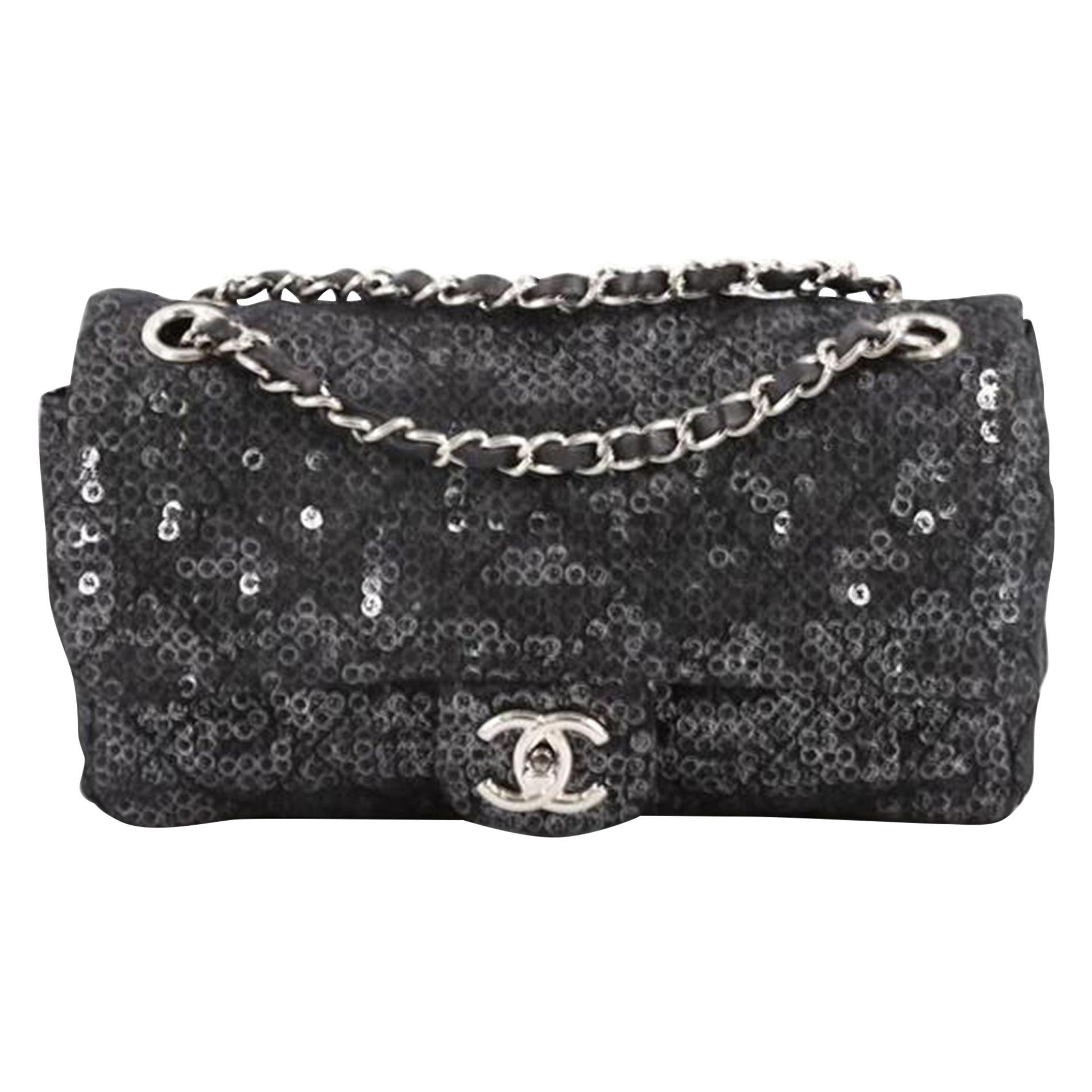 Chanel Pre-owned Small Gabrielle Sequin-Detailed Shoulder Bag