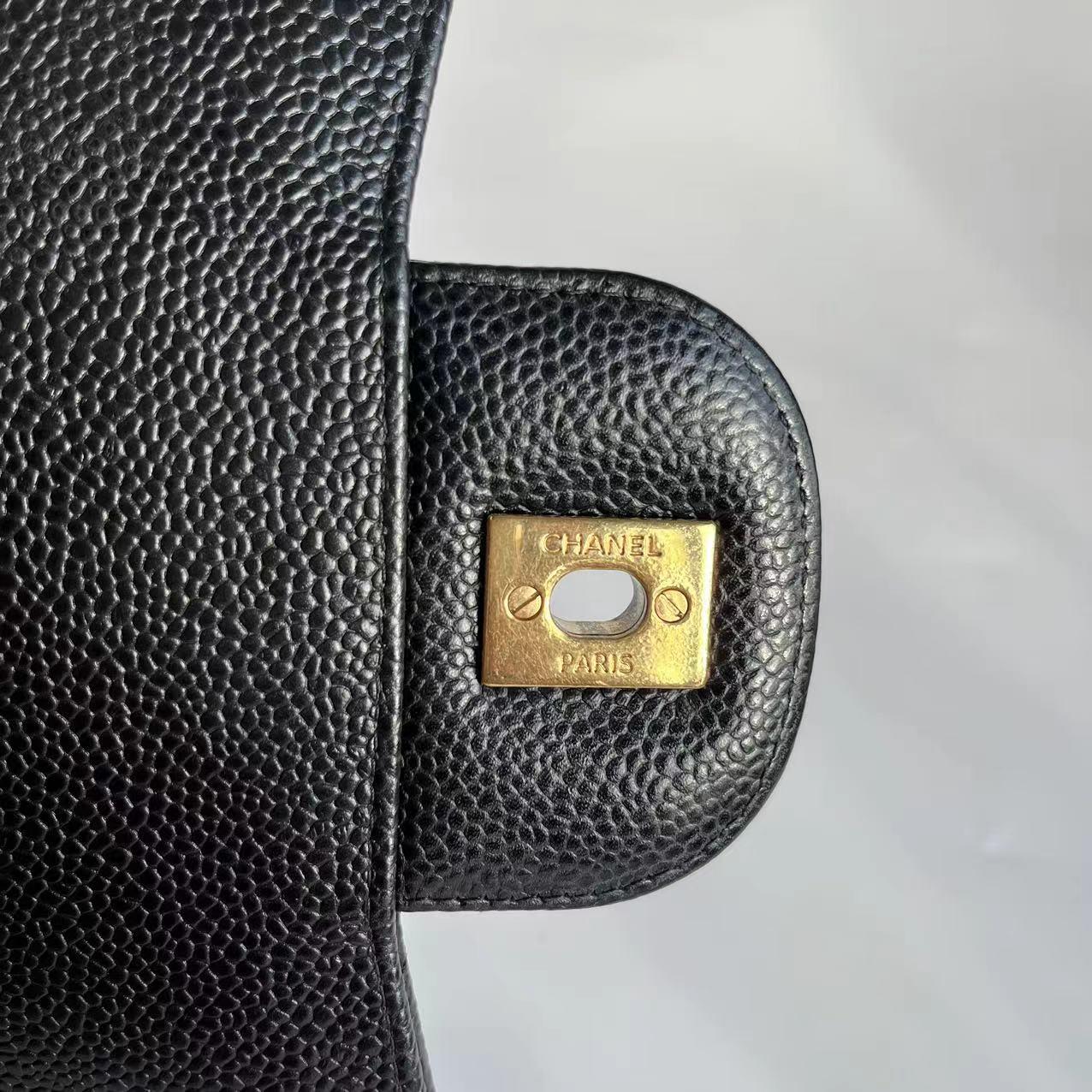 Chanel Classic Flap Jumbo Schwarzes Kaviar-Leder Doppelte Klappe Goldene Hardware 2011-12 im Angebot 10