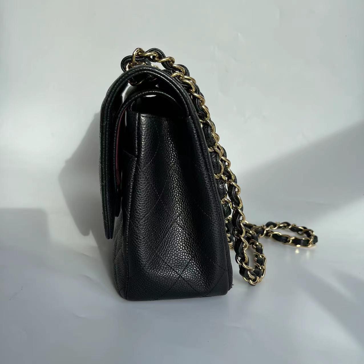 Chanel Classic Flap Jumbo Schwarzes Kaviar-Leder Doppelte Klappe Goldene Hardware 2011-12 im Angebot 2