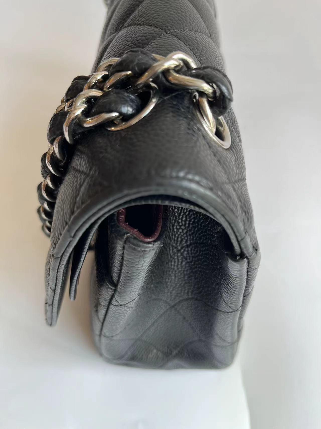 Chanel Classic Flap Jumbo Nero Caviale Pelle Doppia Flap Hardware Argento 2011 in vendita 7