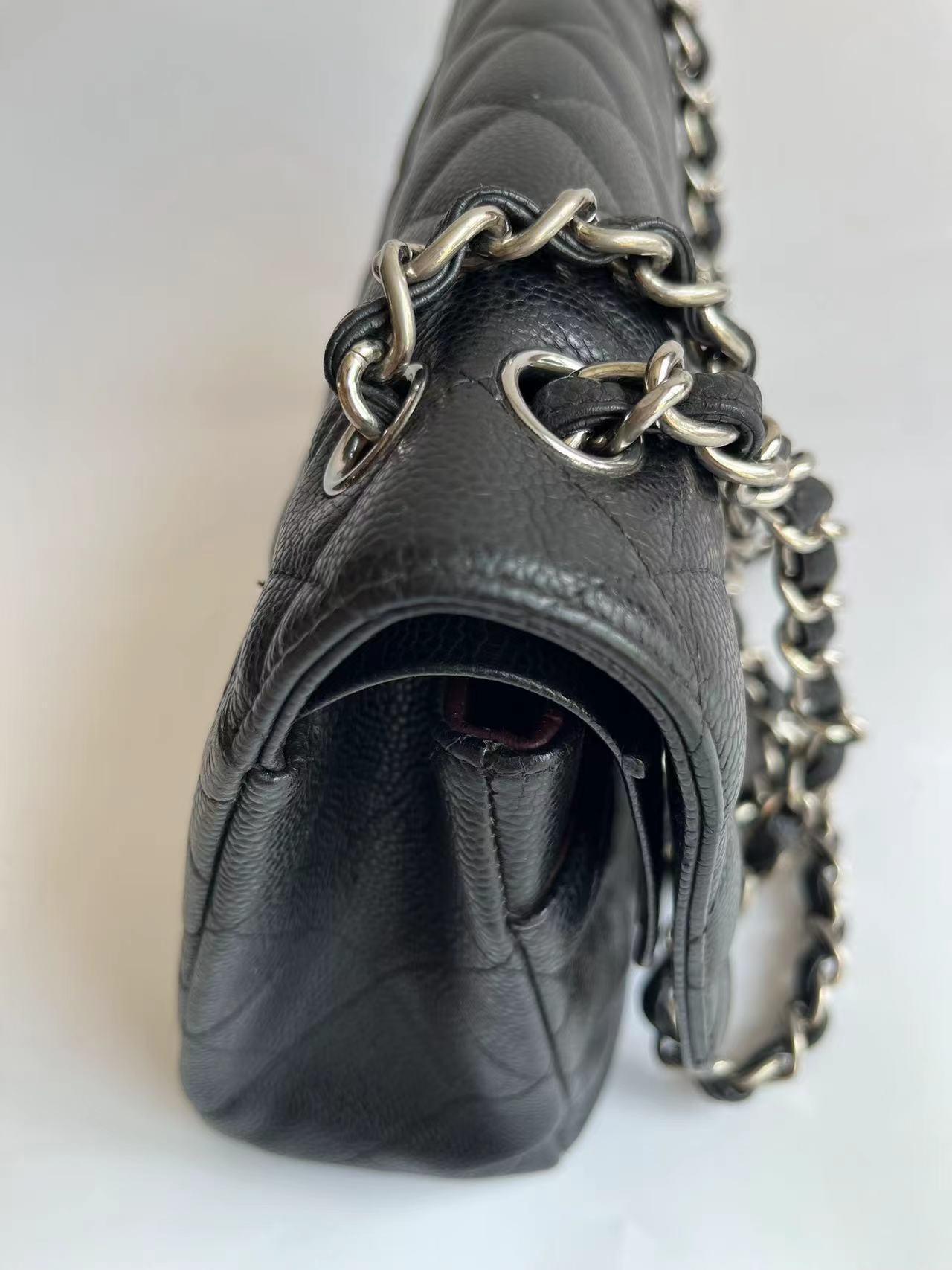 Chanel Classic Flap Jumbo Nero Caviale Pelle Doppia Flap Hardware Argento 2011 in vendita 8