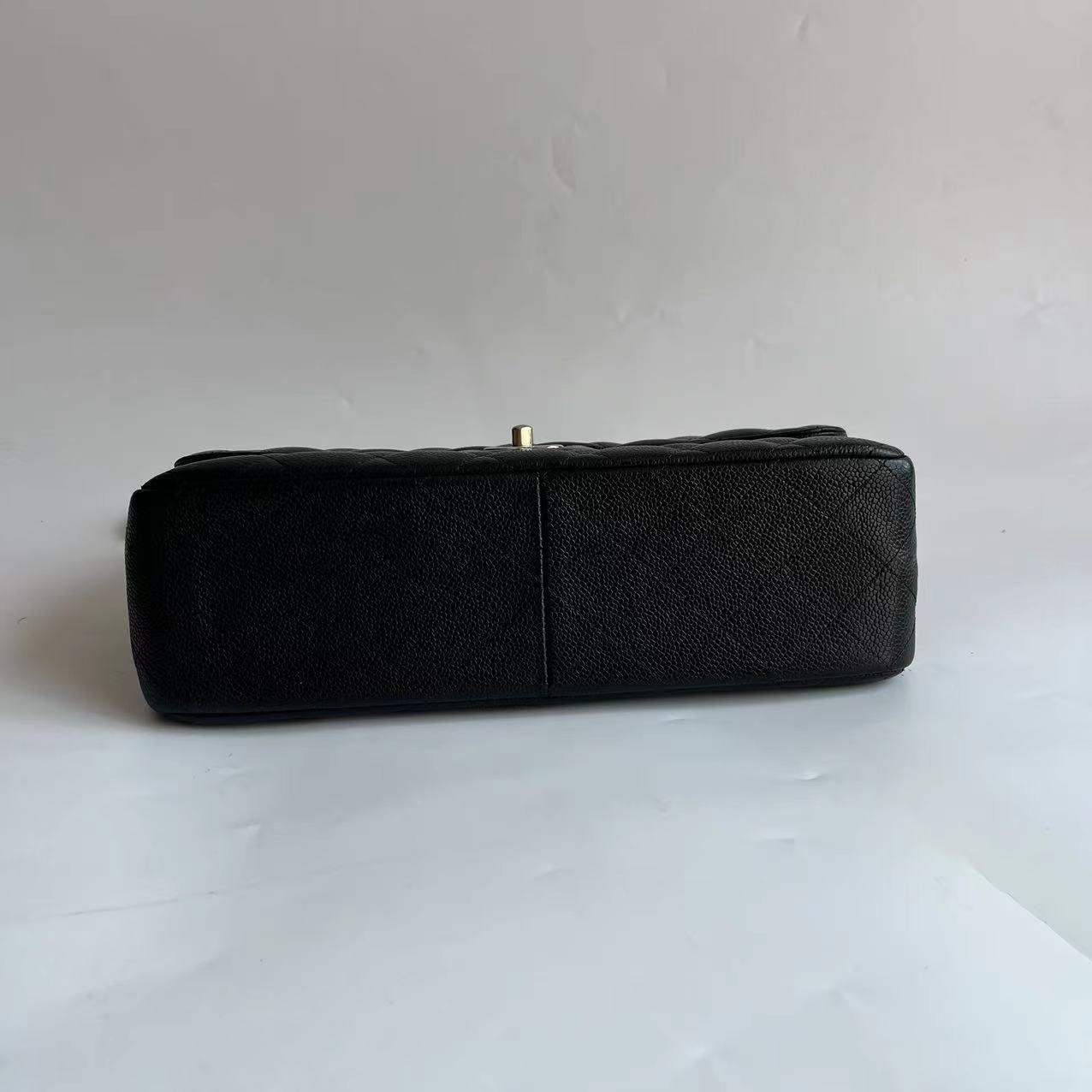 Donna Chanel Classic Flap Jumbo Nero Caviale Pelle Doppia Flap Hardware Argento 2011 in vendita