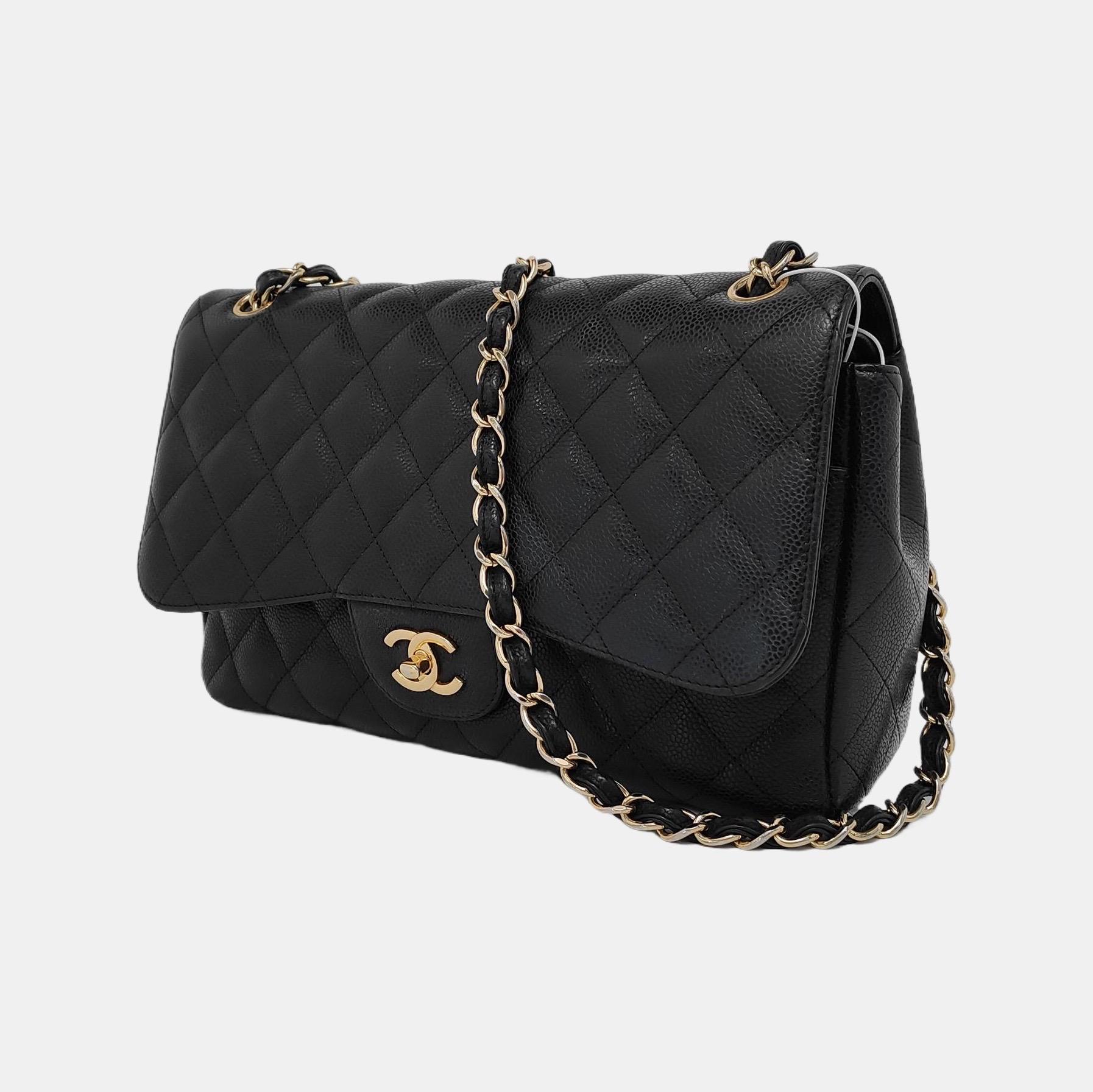Noir Chanel Classic Leather Jumbo Black Caviar Leather Double Flap with Gold Hardware en vente