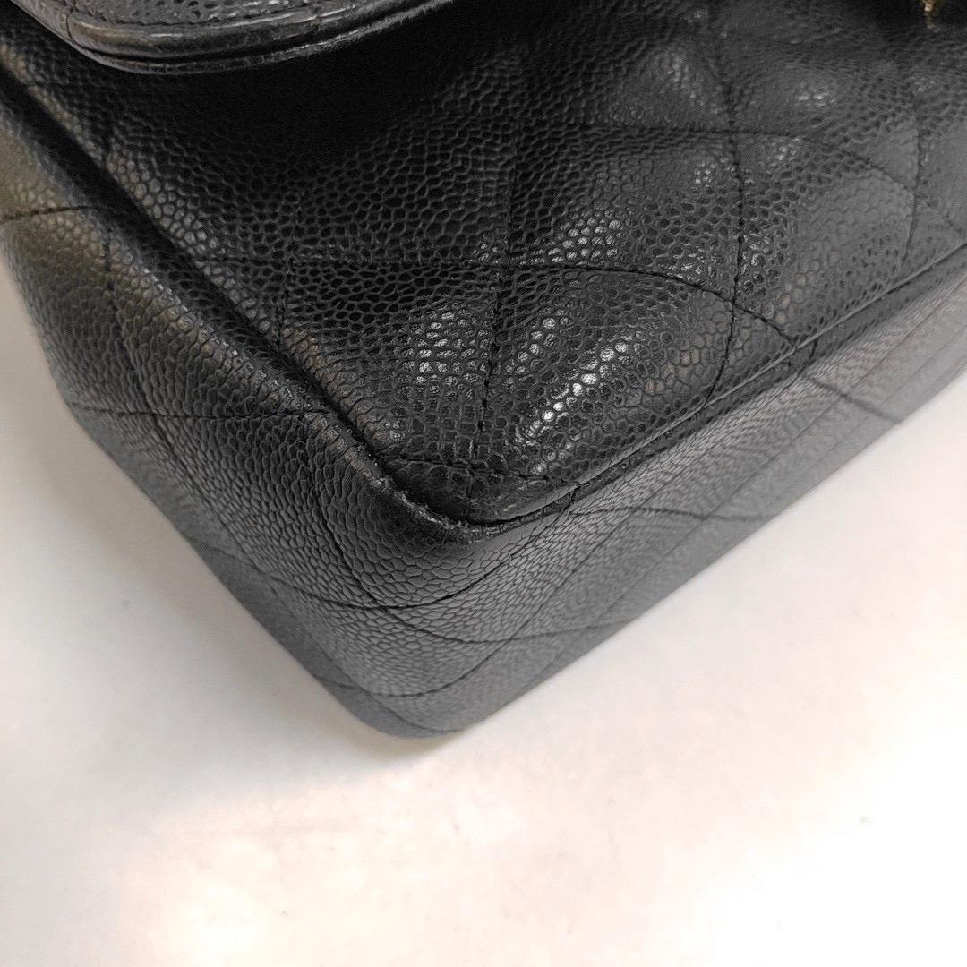 Chanel Classic Leather Jumbo Black Caviar Leather Double Flap with Gold Hardware en vente 1
