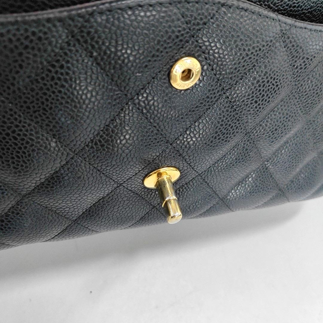 Chanel Classic Leather Jumbo Black Caviar Leather Double Flap with Gold Hardware en vente 2