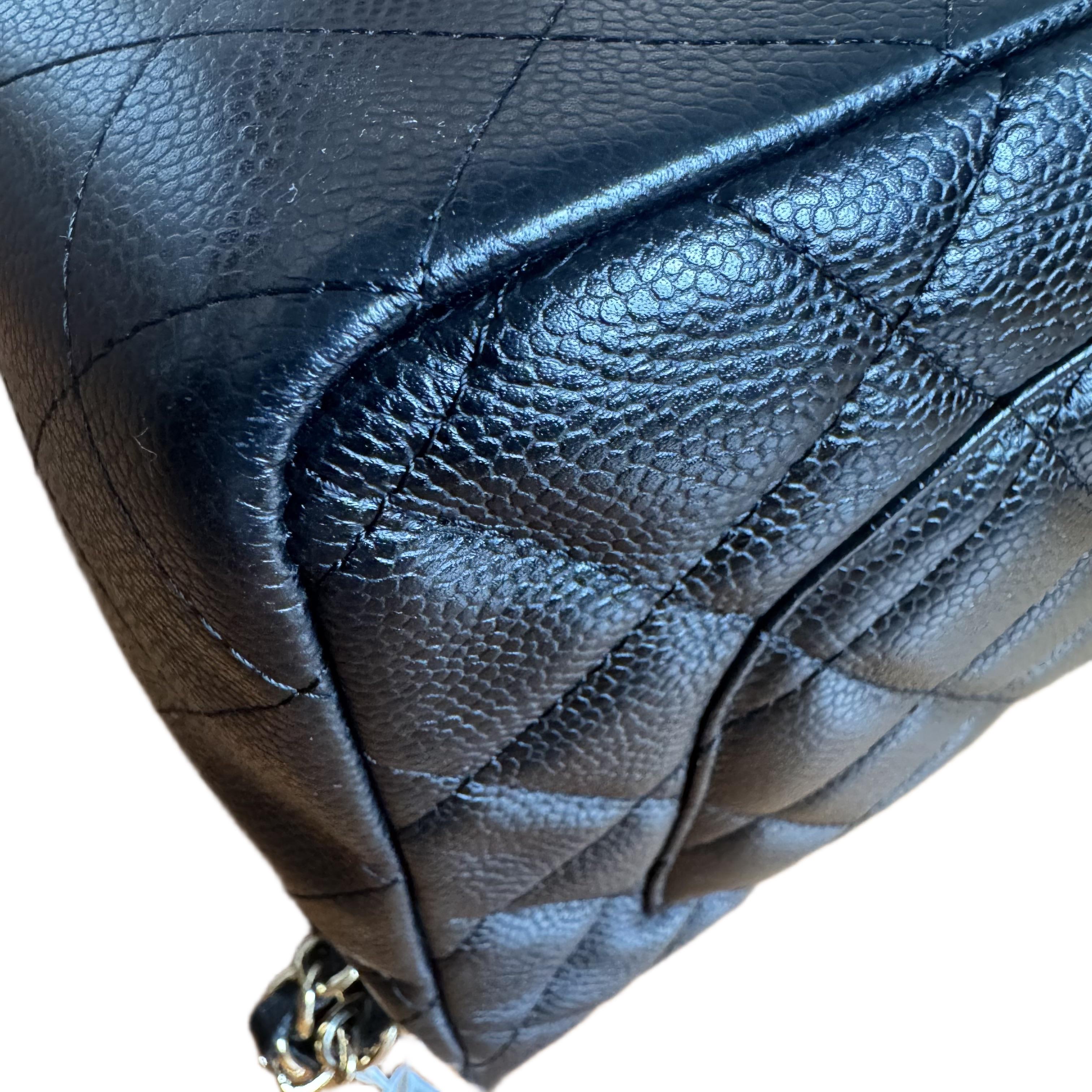 Chanel Classic Leather Jumbo Black Caviar Leather Single Flap 24k Gold Hardware en vente 5