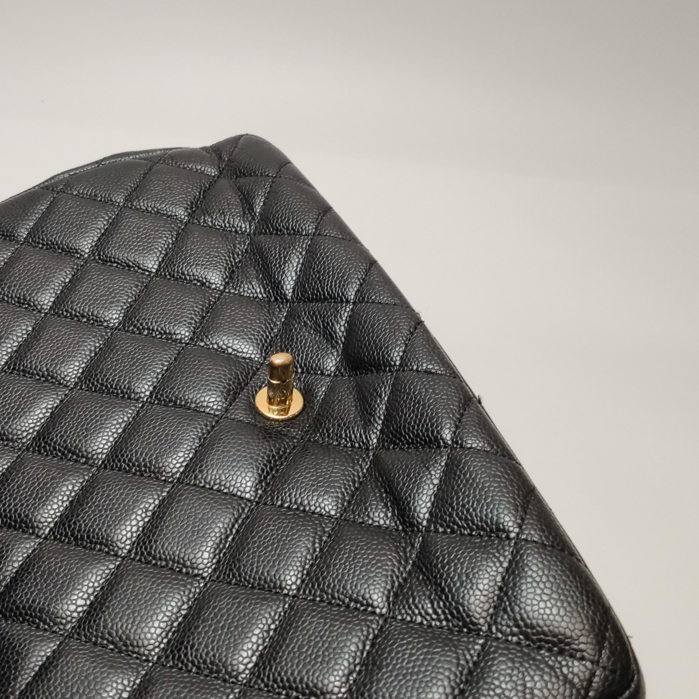 Chanel Classic Leather Jumbo Black Caviar Leather Single Flap 24k Gold Hardware en vente 9