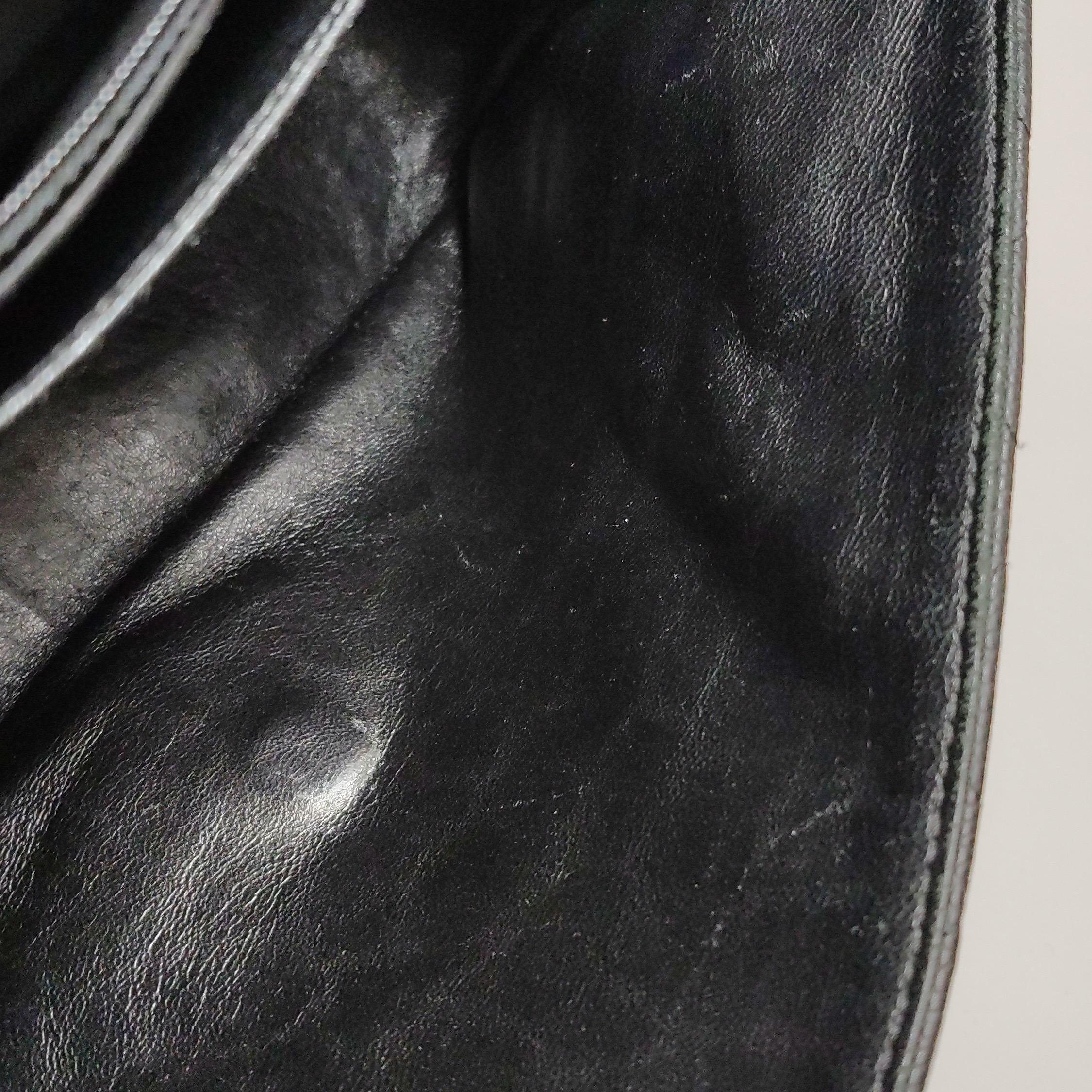 Chanel Classic Leather Jumbo Black Caviar Leather Single Flap 24k Gold Hardware en vente 10